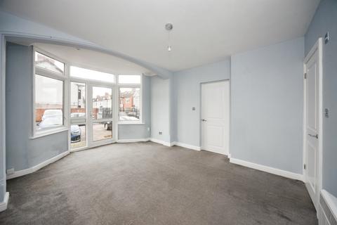 1 bedroom ground floor flat for sale, Dunstable Road, Luton