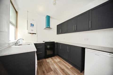 3 bedroom end of terrace house for sale, Russell Rise, Luton