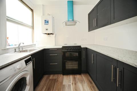 3 bedroom end of terrace house for sale, Russell Rise, Luton