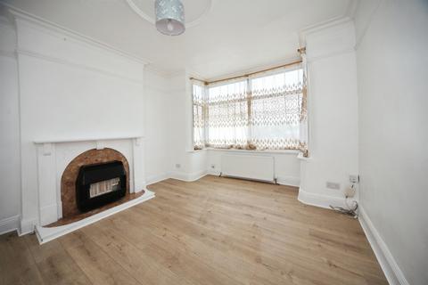 3 bedroom end of terrace house for sale, Russell Rise, Luton