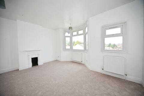 3 bedroom end of terrace house for sale, Russell Rise, Luton