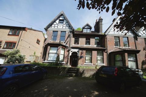 undefined, Hart Hill Drive, Luton