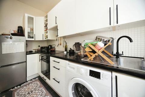 undefined, Hart Hill Drive, Luton