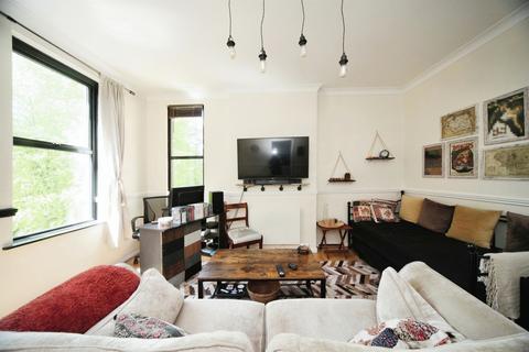 undefined, Hart Hill Drive, Luton