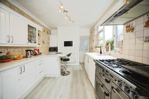 3 bedroom terraced house for sale, High Town Road, Luton
