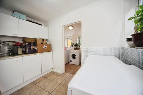 3 bedroom terraced house for sale, High Town Road, Luton