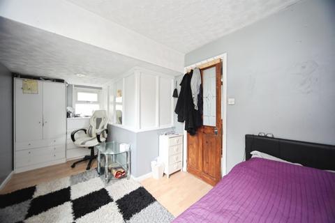 undefined, Hart Hill Lane, Luton
