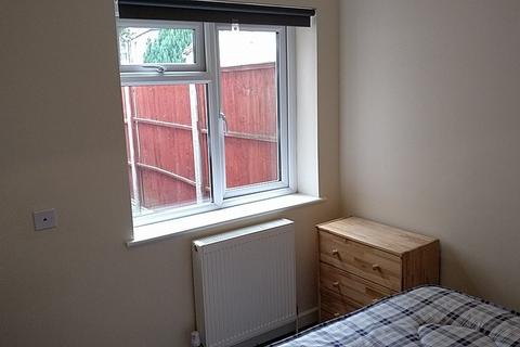 undefined, Milton Road, Southampton, SO15