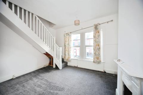 3 bedroom terraced house for sale, St. Saviours Crescent, Luton