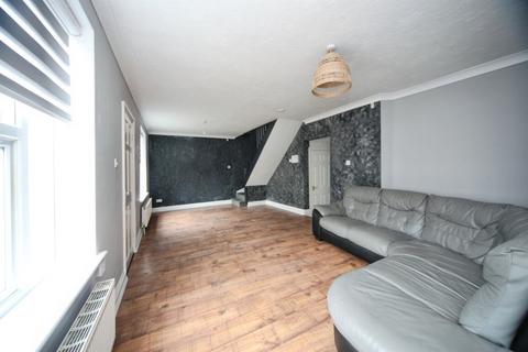 5 bedroom detached house for sale, Winsdon Road, Luton
