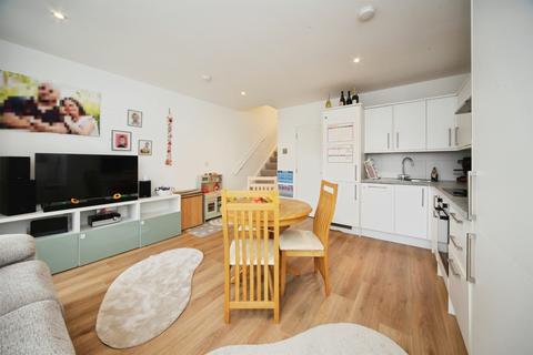 3 bedroom flat for sale, William Street, Luton