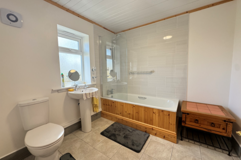 undefined, Truro, TR1