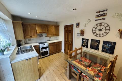 3 bedroom house to rent, Hawthorne Avenue, Stoke-on-Trent, ST4