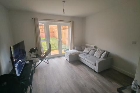 2 bedroom semi-detached house to rent, Walmer Parade, Stafford, ST16