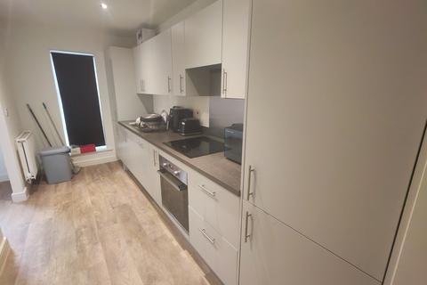2 bedroom semi-detached house to rent, Walmer Parade, Stafford, ST16