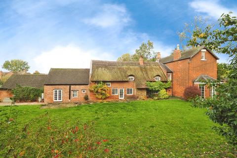 5 bedroom detached house for sale, Main Street, Hemington, Derby