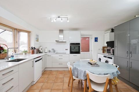 4 bedroom detached house for sale, Acacia Drive, Melbourne, Derby