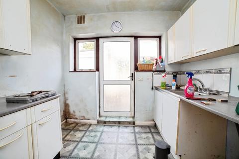 3 bedroom semi-detached house for sale, Leeming Lane North, Mansfield Woodhouse, MANSFIELD