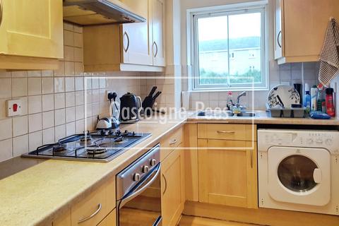 undefined, Buckingham Court, Farnborough, GU14