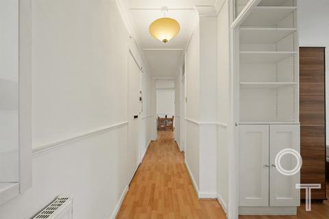 2 bedroom flat to rent, Grafton Road, Kentish Town NW5