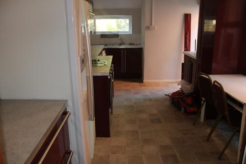 4 bedroom house to rent, Burlington Road, Southampton, SO15