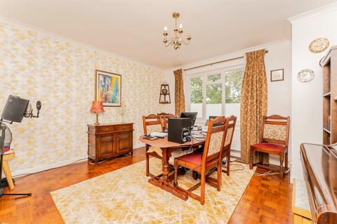 4 bedroom detached house for sale, Leicester Road, Market Harborough