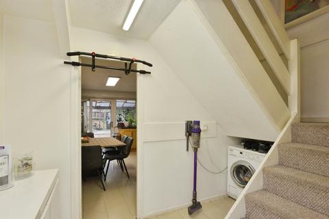 undefined, Yarrow Place, Conniburrow, Milton Keynes