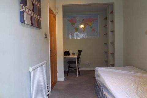 3 bedroom house to rent, Great Southsea Street, Southsea, PO5
