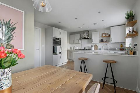 4 bedroom detached house for sale, Sandstone Avenue, Keresley End, CV7