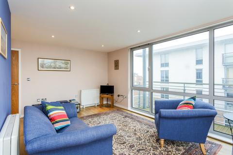 2 bedroom apartment to rent, Ramillies House, Portsmouth, PO1