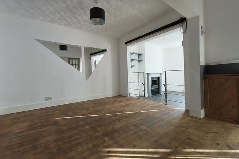 3 bedroom house to rent, Sussex Road, Southsea, PO5