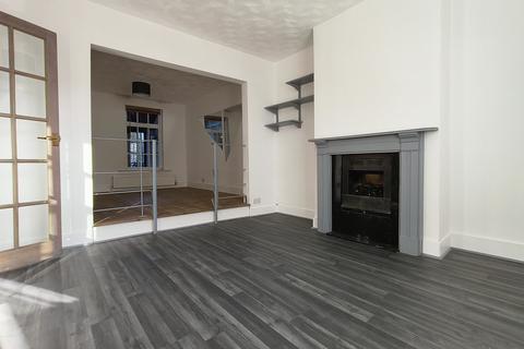 3 bedroom house to rent, Sussex Road, Southsea, PO5