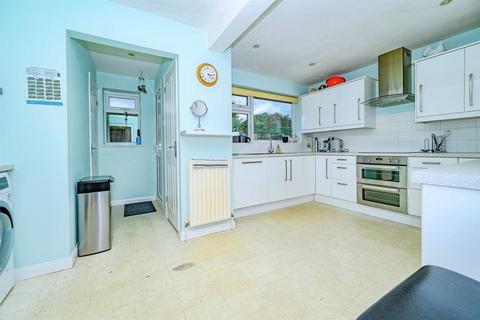 3 bedroom detached bungalow for sale, Oaklands Lane, Smallford, St. Albans