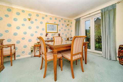 3 bedroom detached bungalow for sale, Oaklands Lane, Smallford, St. Albans