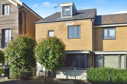 4 bedroom semi-detached house for sale, Selkirk Drive, Oakridge Park, Milton Keynes