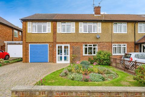 undefined, Woodfield Way, St. Albans