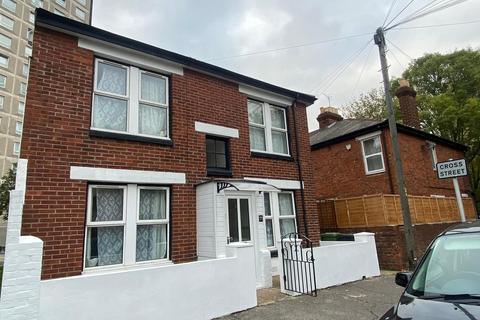 3 bedroom house to rent, Cross Street, Southsea, PO5
