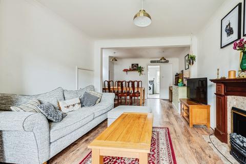 2 bedroom semi-detached house for sale, Wynndale Close, SWINDON