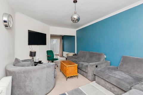 4 bedroom semi-detached house for sale, Coombe Rise, Oadby, Leicester