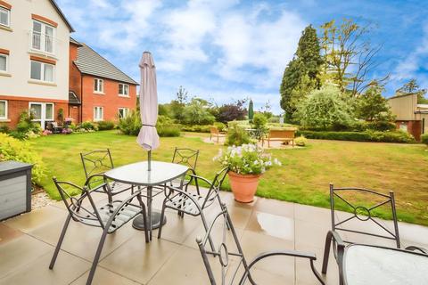 1 bedroom flat for sale, Sandhurst Street, Oadby, Leicester