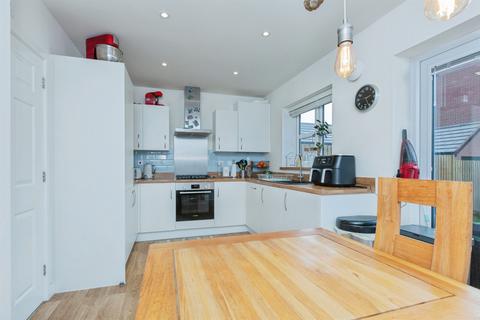 5 bedroom semi-detached house for sale, Tollgate Close, Oadby, Leicester