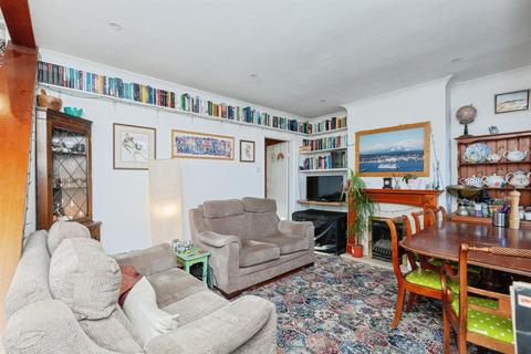 3 bedroom semi-detached house for sale, Spa Lane, WIGSTON