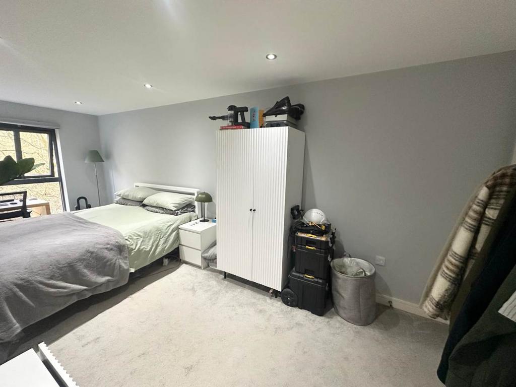 Bedroom 2 (1)