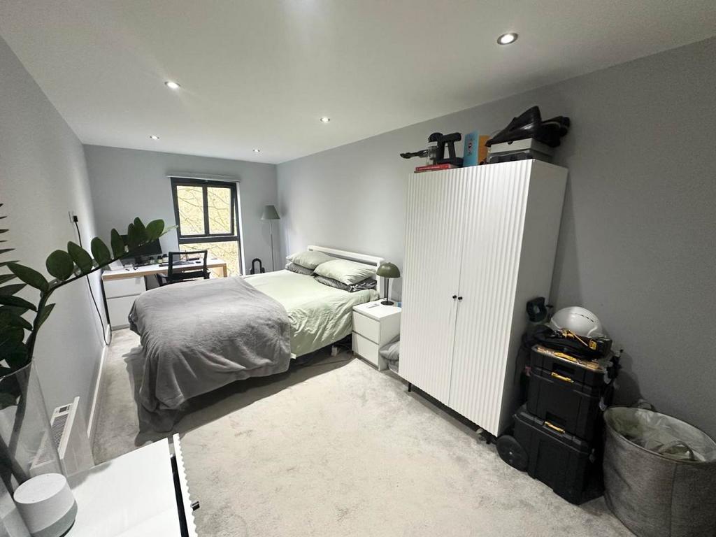 Bedroom 2 (3)