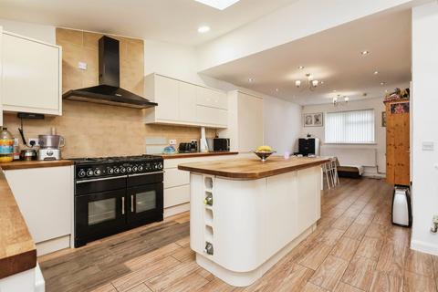 3 bedroom semi-detached house for sale, Newbury Lane, Oldbury