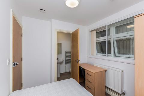 1 bed flat/apartment for rent in Third Floor 1 Guildhall Walk, Portsmouth, PO1