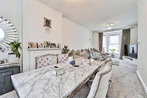 4 bedroom semi-detached house for sale, Vicarage Street, Oldbury