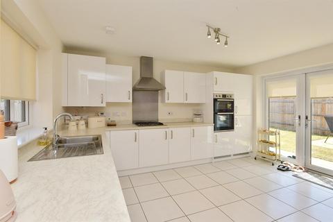 5 bedroom detached house for sale, Rains Road, Oxley Park, Milton Keynes
