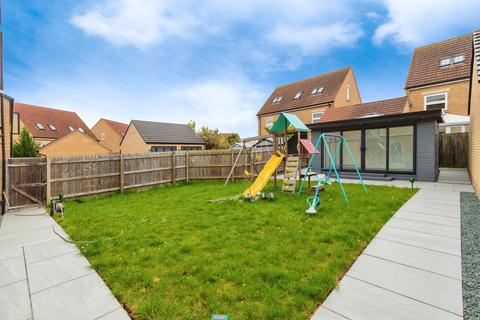 5 bedroom detached house for sale, Rains Road, Oxley Park, Milton Keynes