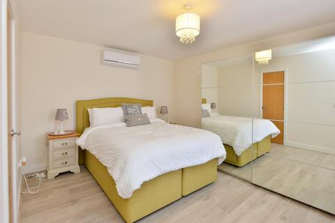 5 bedroom detached house for sale, Rains Road, Oxley Park, Milton Keynes